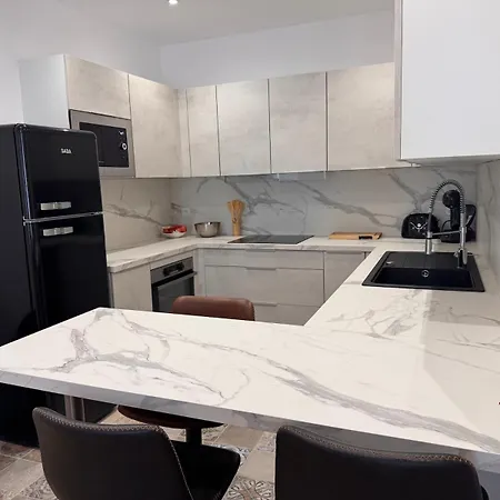 Apartment -centre- Gare- Commerces